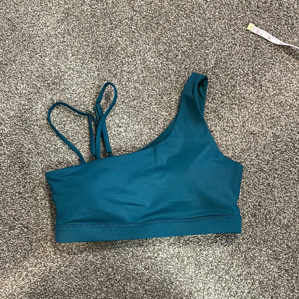 Zyia Light n Tight one shoulder bra 13” across Medium